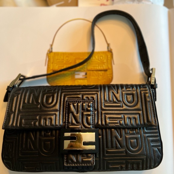 Meet your ✅Top 💯 Rated, Posh Mentor Addy - Picture 10 of 16